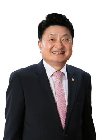 서울시의회 홍국표 의원, 3년 계류 ...